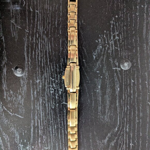 Royalton Quartz Women's Slide-out Watch - Picture 3 of 9